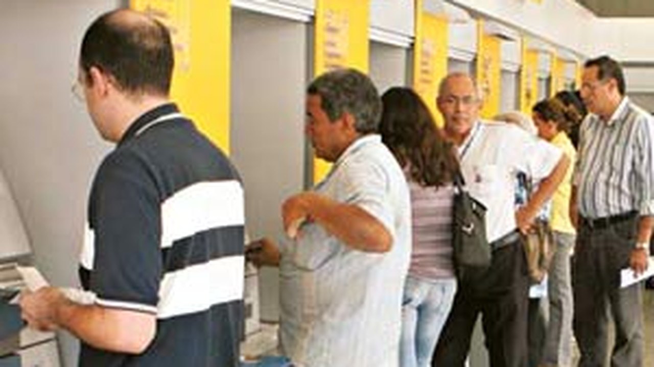 Bancos fecham nos dias amanhã e dia 21