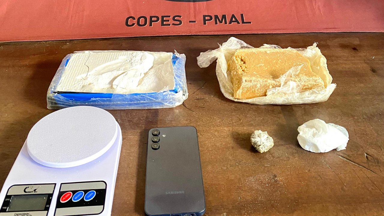 Polícia Militar apreende quase 1,5 kg de drogas em operação em Arapiraca