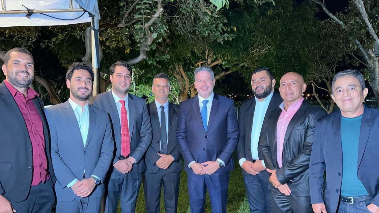 Prefeito e vereadores de Santana do Mundaú participaram da Marcha em defesa dos municípios em Brasília