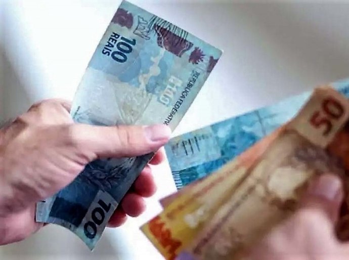 Governador confirma pagamento do 13º salário dos servidores para 8 de dezembro