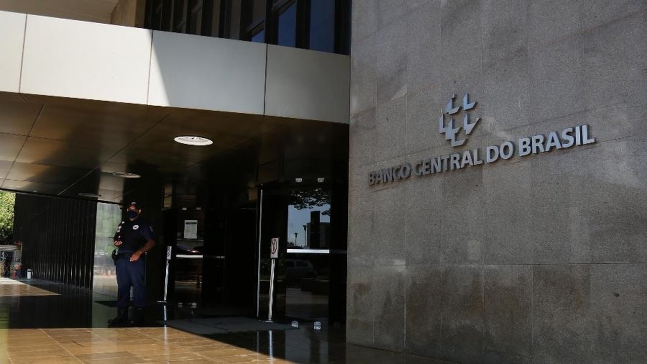Servidores do BC aprovam dois novos atos em prol de reestruturação de carreira