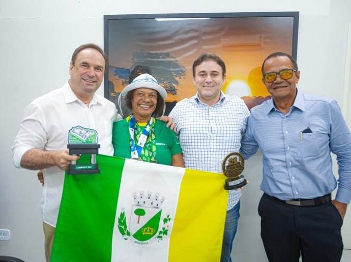 Prefeito Luciano parabeniza a ultramaratonista Carminha por novas conquistas para Arapiraca