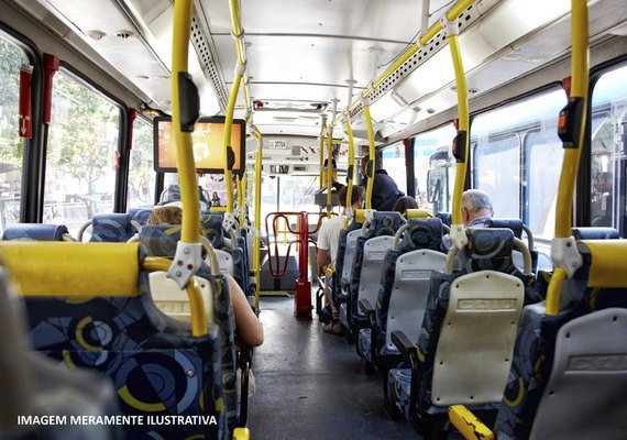 ﻿Acusada de tentativa de homicídio em ônibus é capturada pela polícia