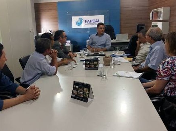 Uneal recebe comitiva para elaboração de doutorado