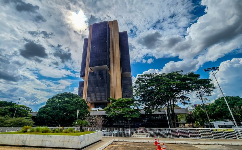 Governo Central tem déficit de R$ 1,527 bilhão em março