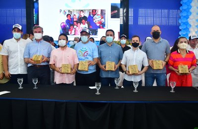 Major Izidoro comemora 72 anos com lançamento  do maior programa social da história do município