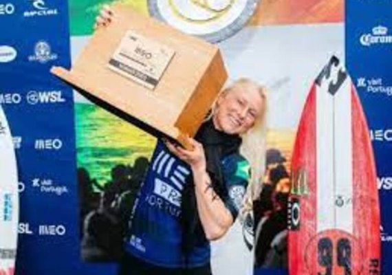 Tatiana Weston-Webb fatura etapa de Peniche no Circuito Mundial; Filipinho é vice