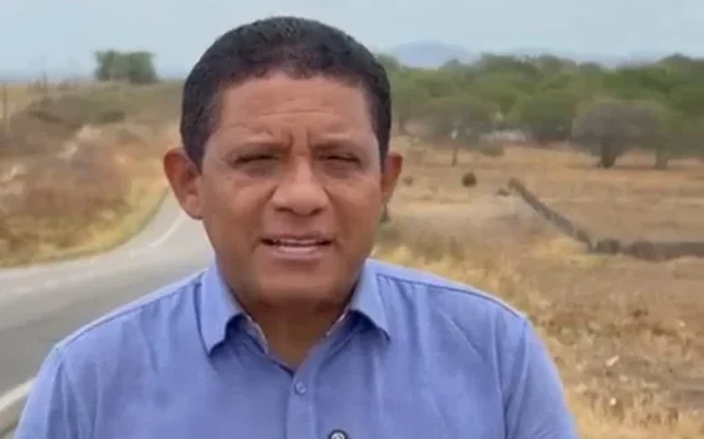 Ex-imperador Júlio César reafirma alinhamento com Silvio Camelo e mostra que segue sob comando de Paulo Dantas e dos Calheiros