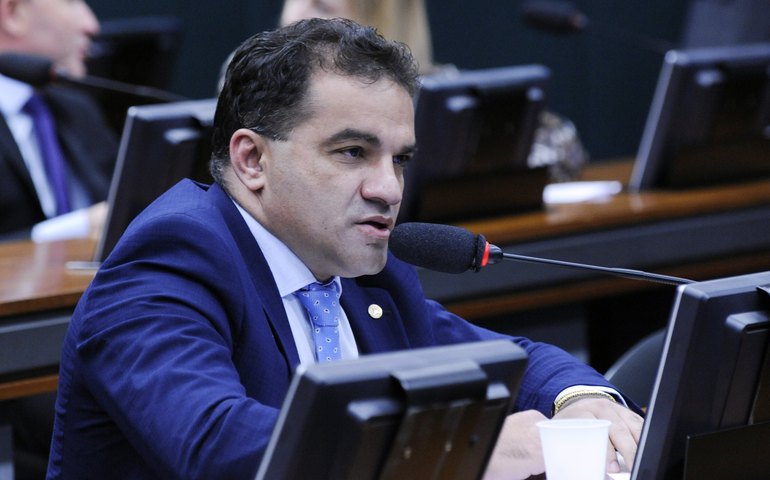 Projeto obriga bares e restaurantes a permitir que clientes visitem instalações da cozinha