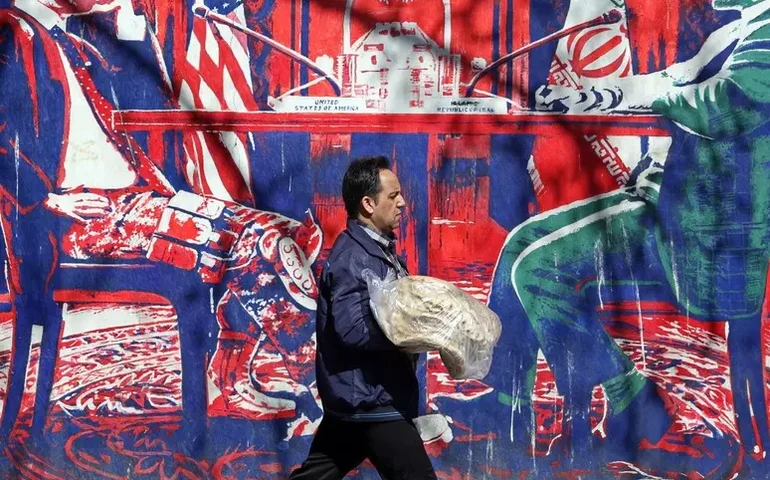 Após conversa 'mais intensa', Irã condiciona acordo à mudança de postura dos EUA