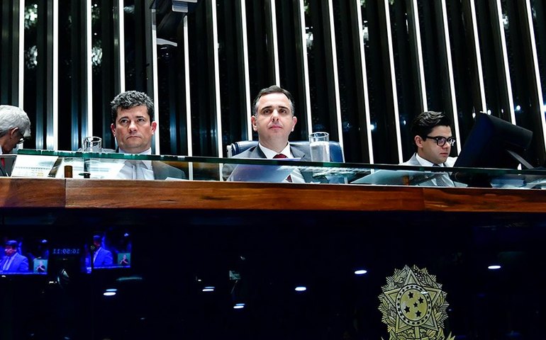Senadores repudiam agressão a jornalista Delis Ortiz