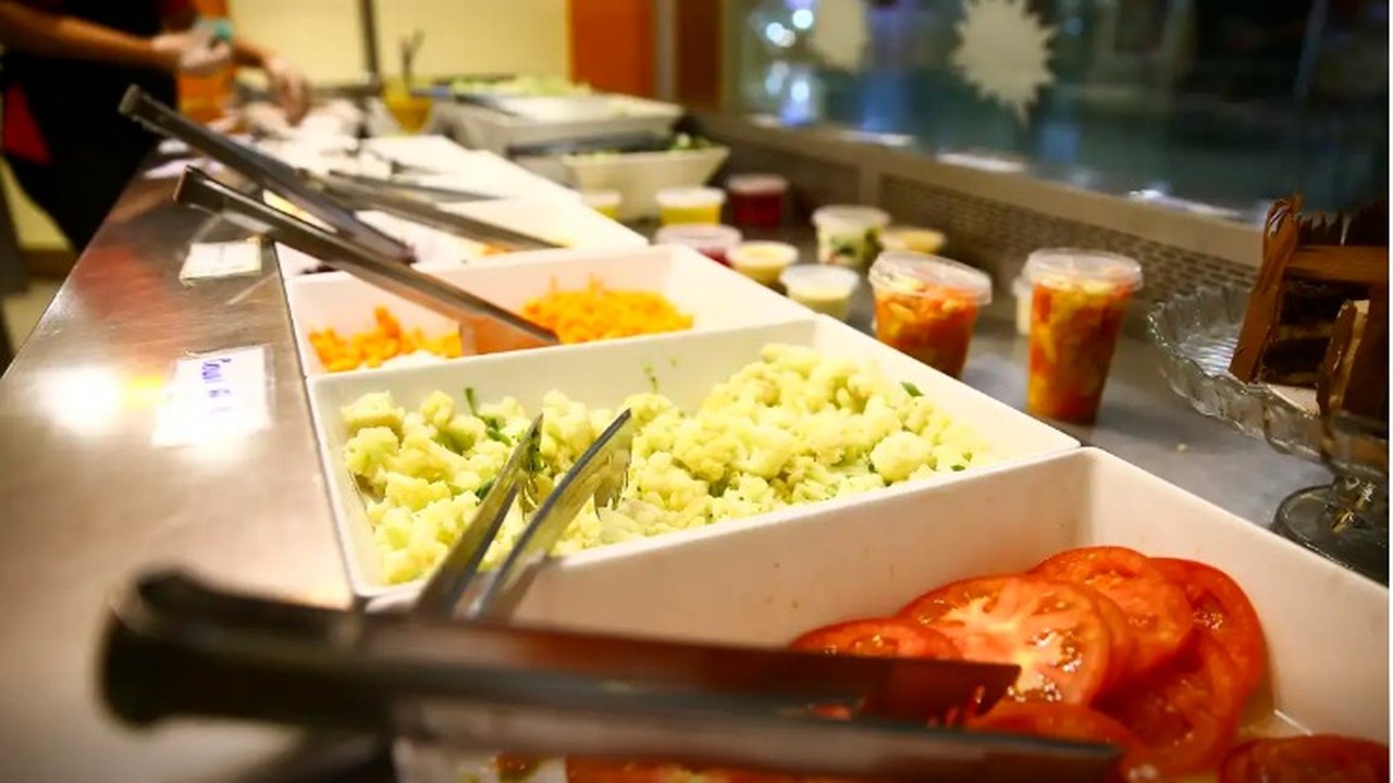 Alimentos ultraprocessados estão ligados à infertilidade em mulheres, aponta novo estudo