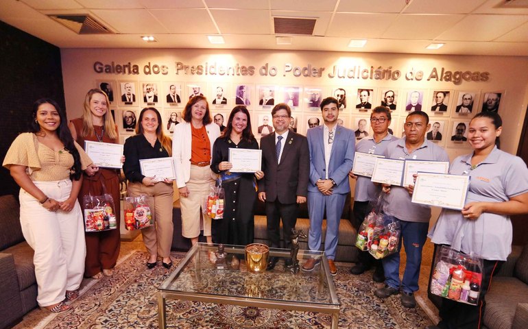 TJAL premia servidores que mais colaboraram com a Coleta Seletiva em março, abril, maio e junho