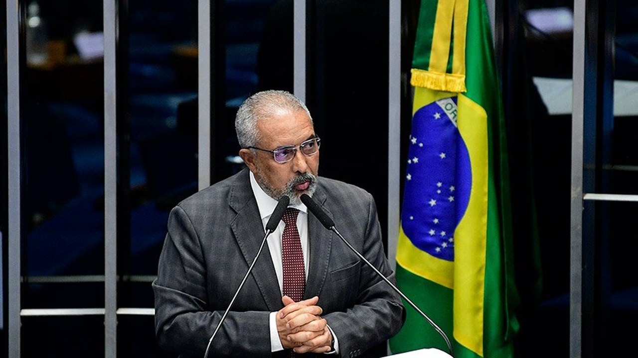 Paim defende continuidade da política de cotas em instituições públicas de ensino