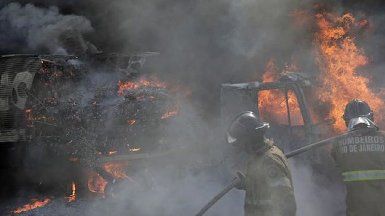 Guerra entre facções tem 45 presos no Rio; dez veículos foram incendiados