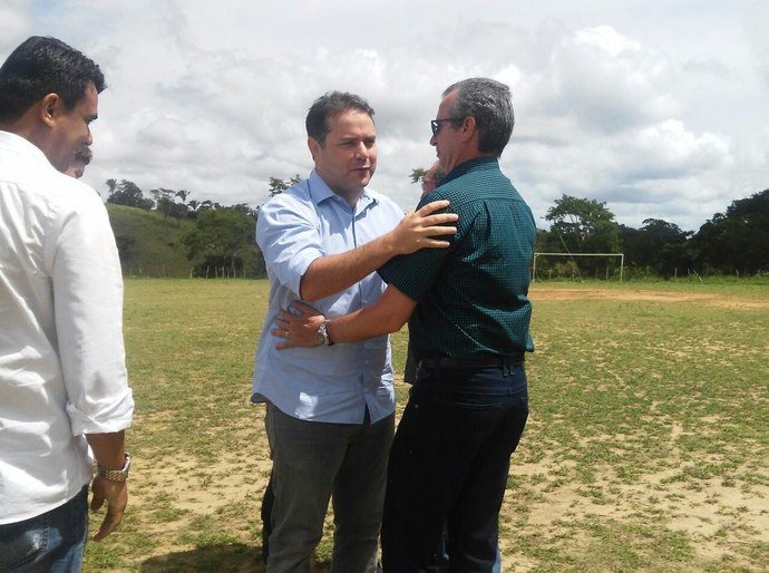 Chã Preta: prefeito e vice falam com governador sobre obras no município