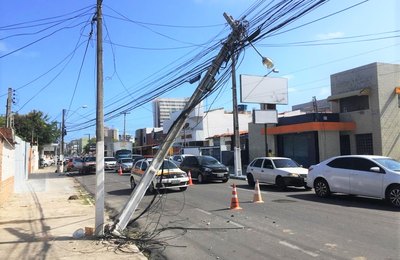 Equatorial Alagoas apoia Semana Nacional de Trânsito e faz alerta para acidentes envolvendo postes de rede elétrica 