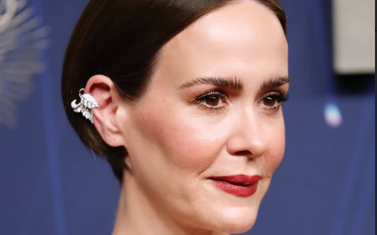 Sarah Paulson fala sobre morte de Diane Keaton: 'Era uma amiga muito querida'