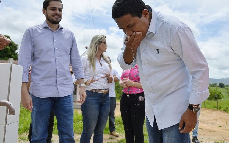 Júlio Cezar e Alexandre Ayres visitam comunidades beneficiadas pelo Programa Água Doce
