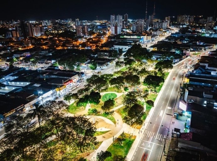 Maceioenses e visitantes desfrutam com conforto e segurança de espaços públicos da cidade