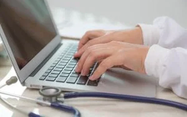 Receita médica online é segura? Entenda como funciona a validação e o que garante proteção contra fraudes