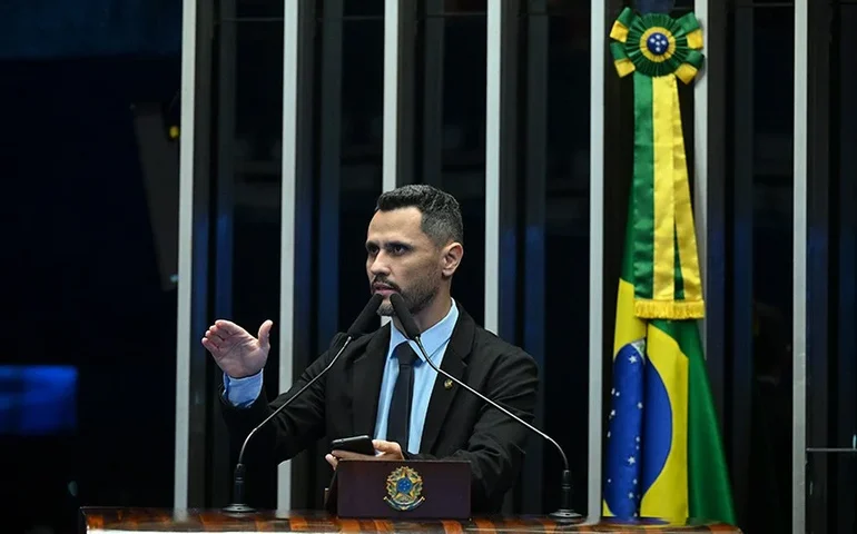 Cleitinho defende Bolsonaro e anuncia voto contra recondução de Gonet