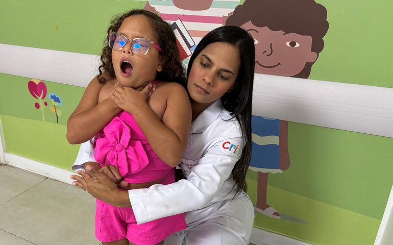 Enfermeira do Hospital da Criança de Alagoas esclarece atualizações na manobra de desengasgo e reanimação cardiorrespiratória