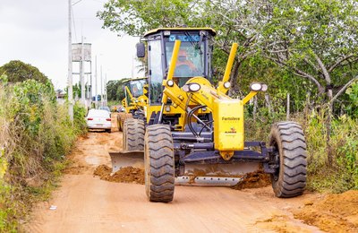 Chuvas diminuem e prefeitura de Palmeira reinicia atividades do programa Estrada Boa