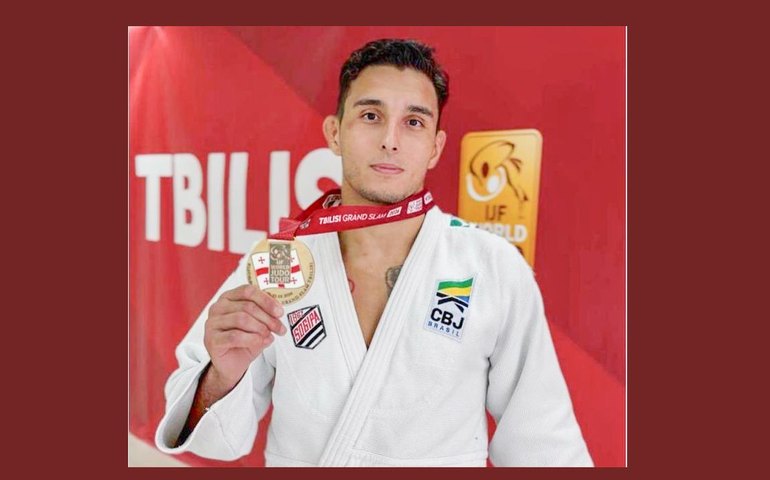 Guilherme Schimidt conquista bronze no Grand Slam de Tbilisi
