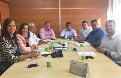 Rogério Teófilo assegura continuidade do Luz para Todos em Arapiraca