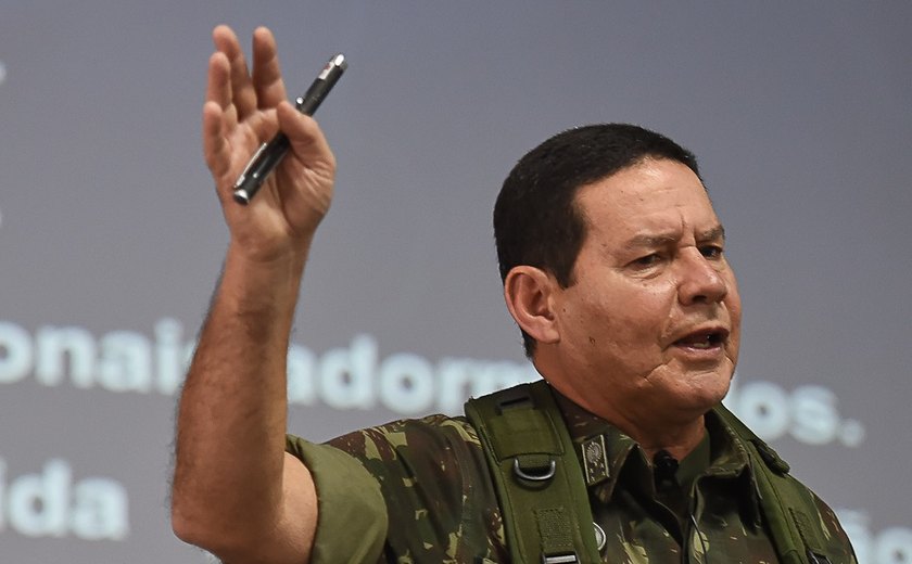 Mourão defende demora de Bolsonaro em decidir demitir Bebianno