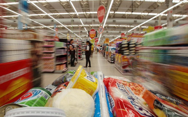 'Bomba de longo prazo': por que a economia aquecida está gerando inflação?