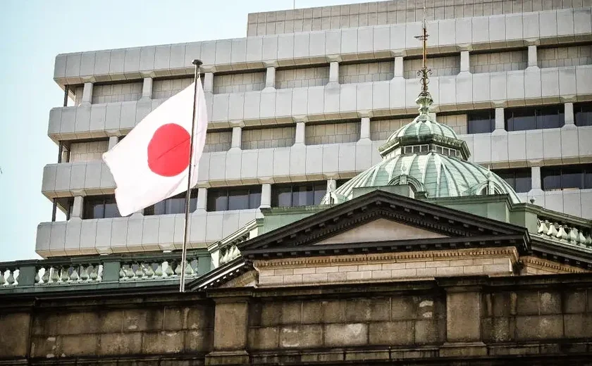 Presidente do BC japonês reitera que instituição decidirá sobre juros a cada reunião