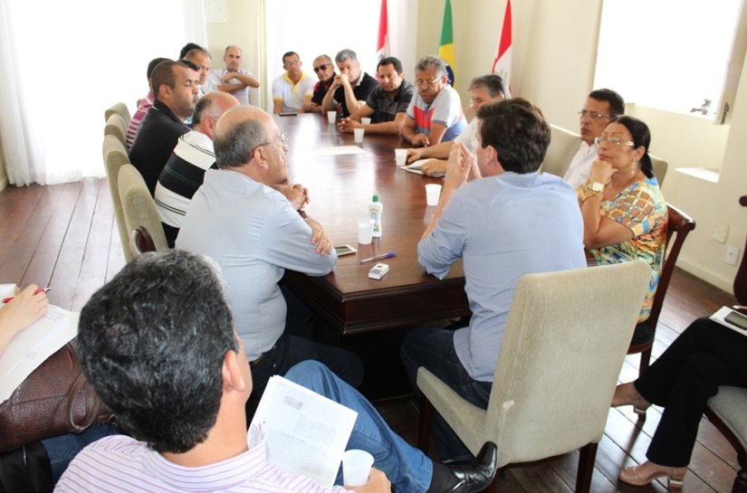 Penedo: Executivo e Legislativo se unem para acabar com problemas históricos
