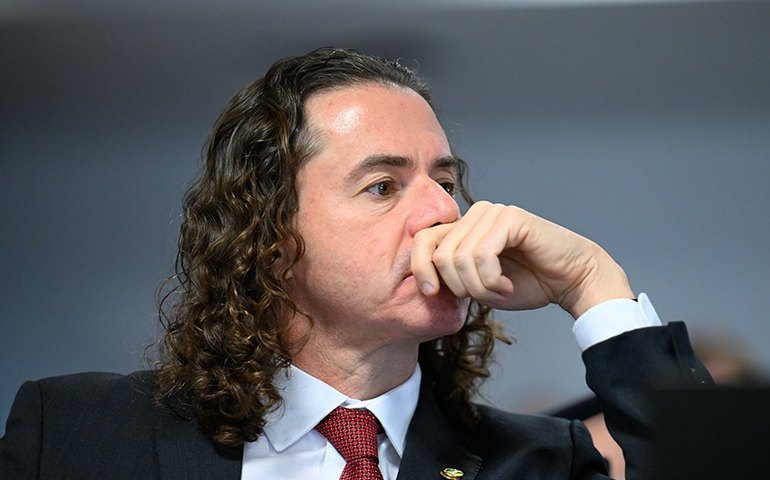 CCJ: projeto inclui violência digital contra mulher nos crimes previstos na Lei Maria da Penha