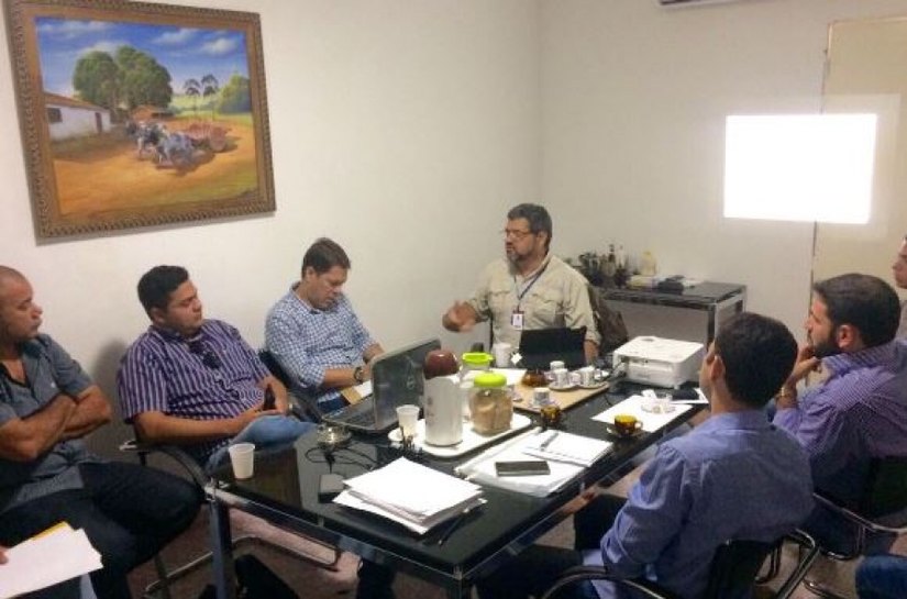 Seinfra assina termo de cooperação técnica com município de Inhapi