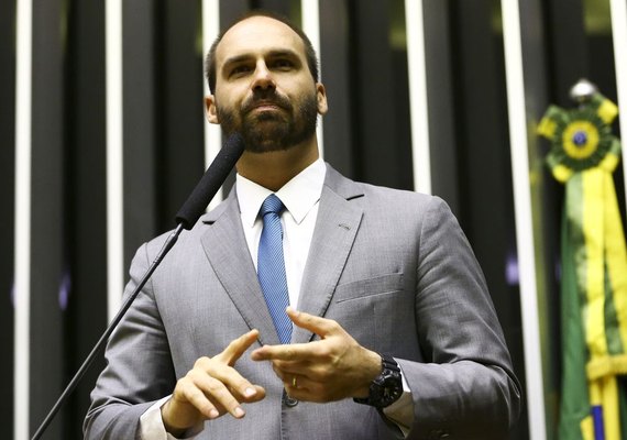 Eduardo Bolsonaro diz que Nunes 'cavou a sepultura' ao gravar vídeo com Joice e afirma que 'falta diálogo com a direita'