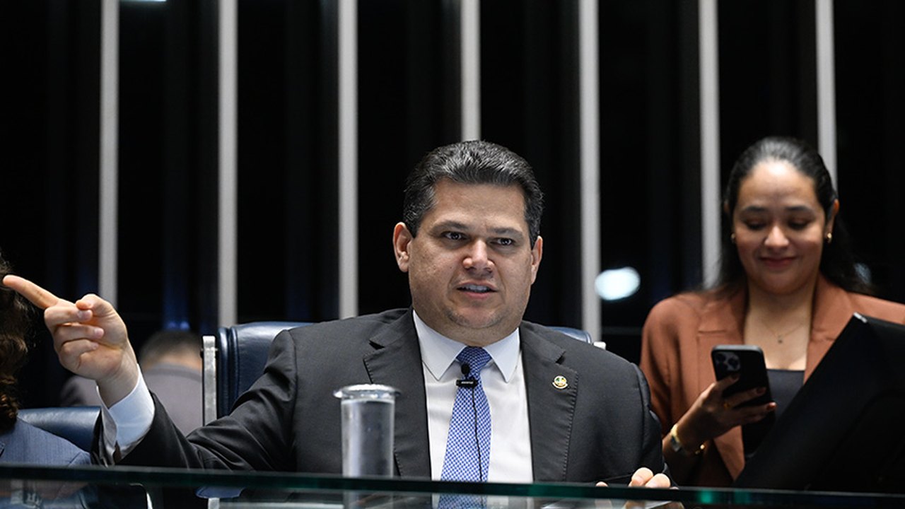 Davi destaca compromisso e espírito público na votação do fim da escala 6x1