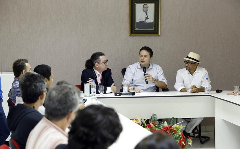 Uneal: Renan Filho assina nomeações de 23 professores