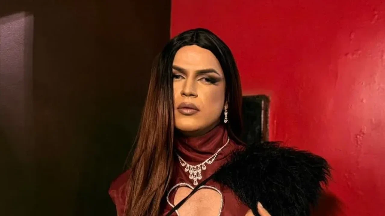 Primeira drag homenageada na Câmara de Atalaia integra elenco do Festival Drag Dinner Alagoas
