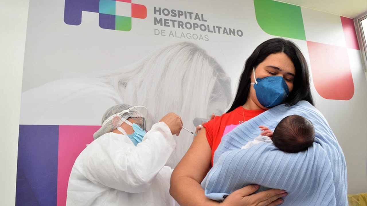 Sesau inicia vacinação de gestantes, puérperas e transplantados com a vacina Pfizer