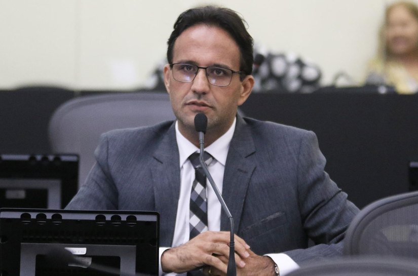 Aprovado projeto de lei que determina que cuidados íntimos na educação infantil sejam feitos somente por mulheres