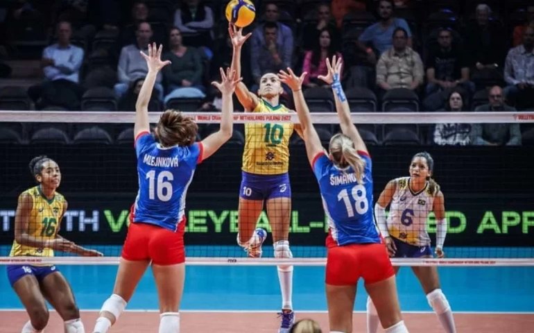 Meninas do Brasil abrem Mundial de Vôlei com vitória sobre a República Checa