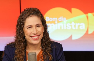 CPNU: mais de 3,6 mil aprovados devem começar a tomar posse em maio, diz Esther Dweck