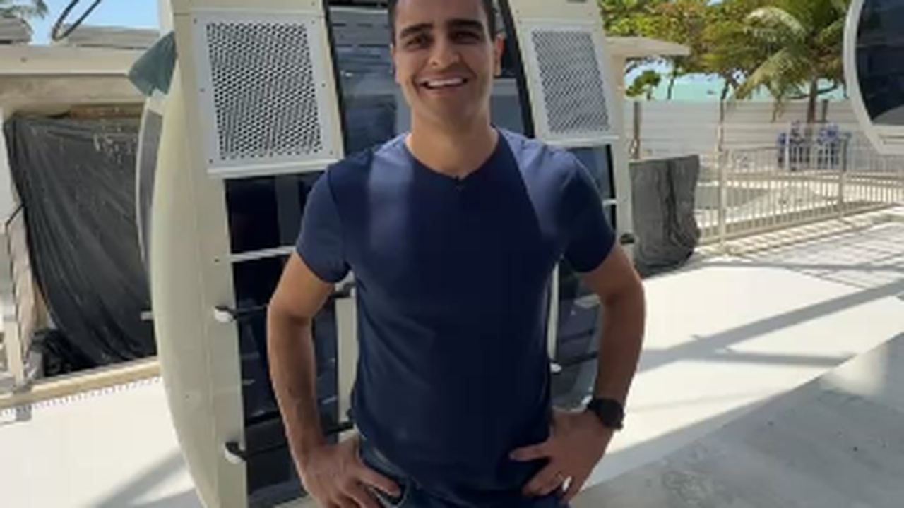 Prefeito JHC apresenta volta-teste da roda-gigante na orla da Pajuçara