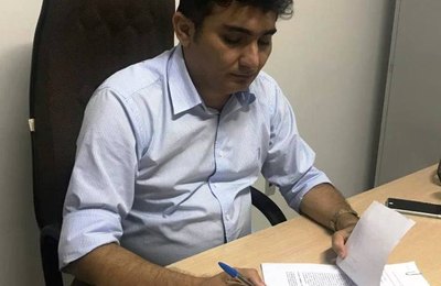 Prefeito de Olho D'Água Grande assina convênio que garante a construção banheiros em casas de famílias de baixa renda  