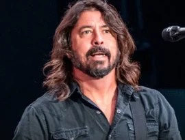 Dave Grohl comenta saída de Josh Freese do Foo Fighters pela primeira vez