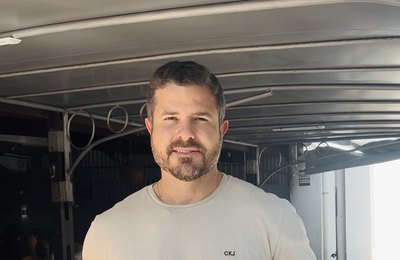 Thiago Prado e Abrasel realizam campanha contra a mendicância infantil em bares e restaurantes de Maceió