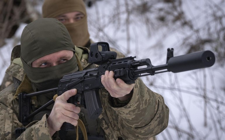 População da Ucrânia espera por paz rápida após negociações em Abu Dhabi, diz líder de resistência