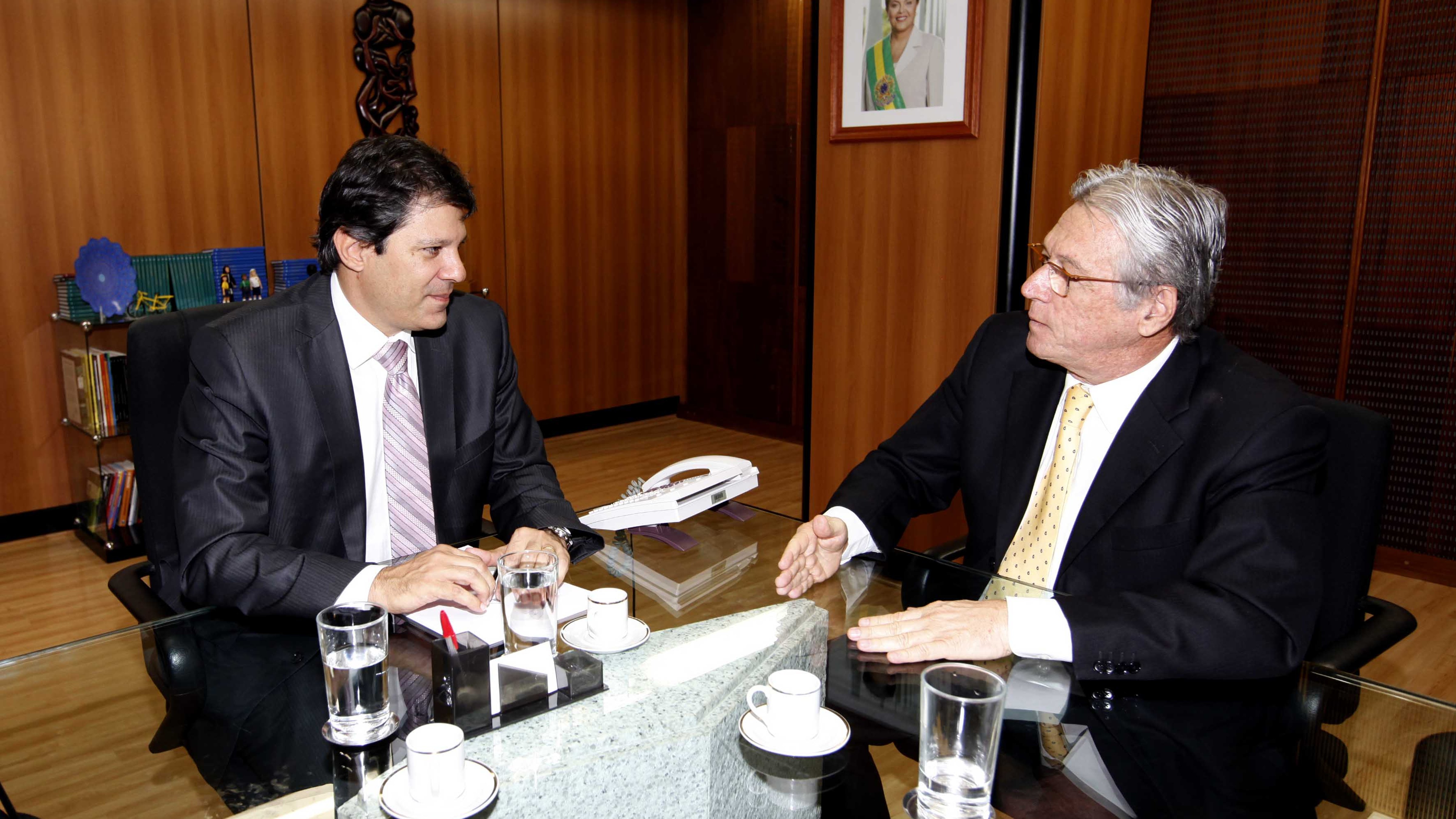 29-09-2011 Teotonio no ministério de Educação(CR) (3).jpg